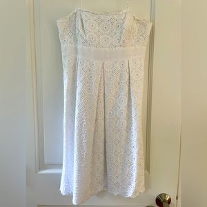 Lilly Pulitzer white embroidered strapless dress . Size 8